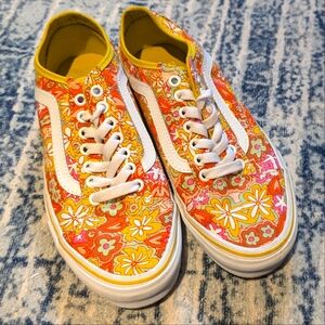 Groovy Flowers Old-Skool Vans